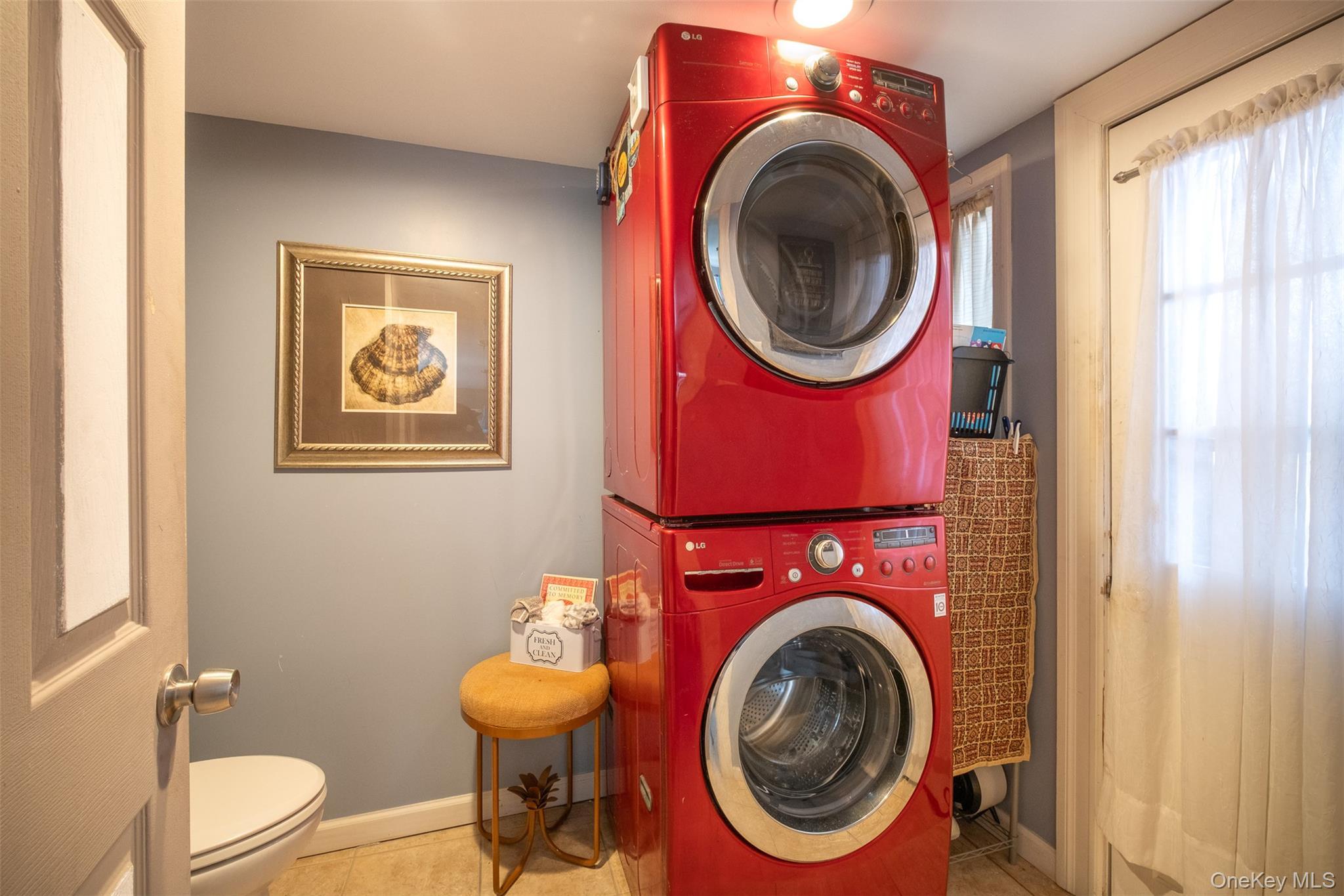 Single Family Minnieford Avenue Bronx, NY 10464, MLS-1020571-15