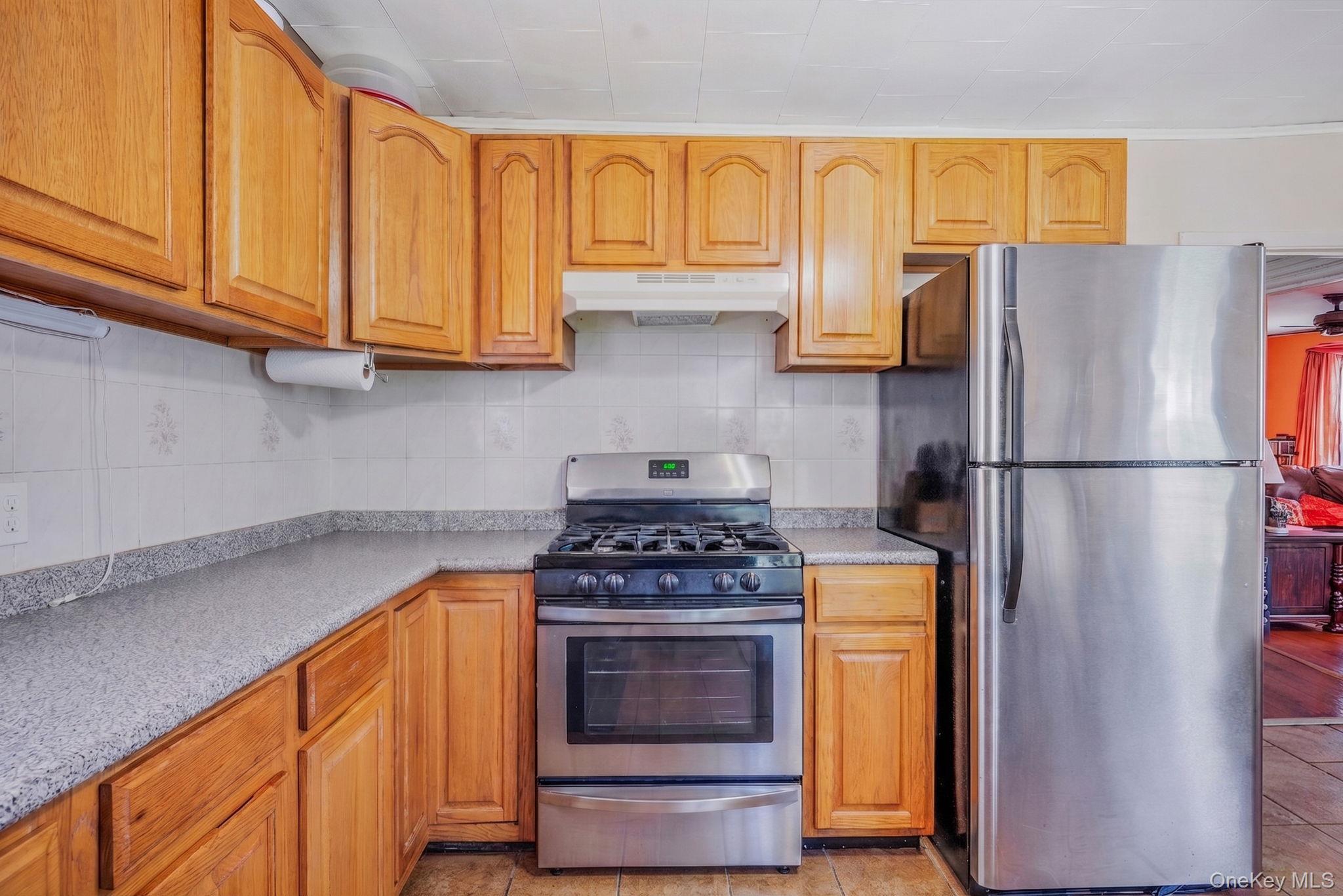 Single Family Bay Park Place Queens, NY 11691, MLS-1020605-17