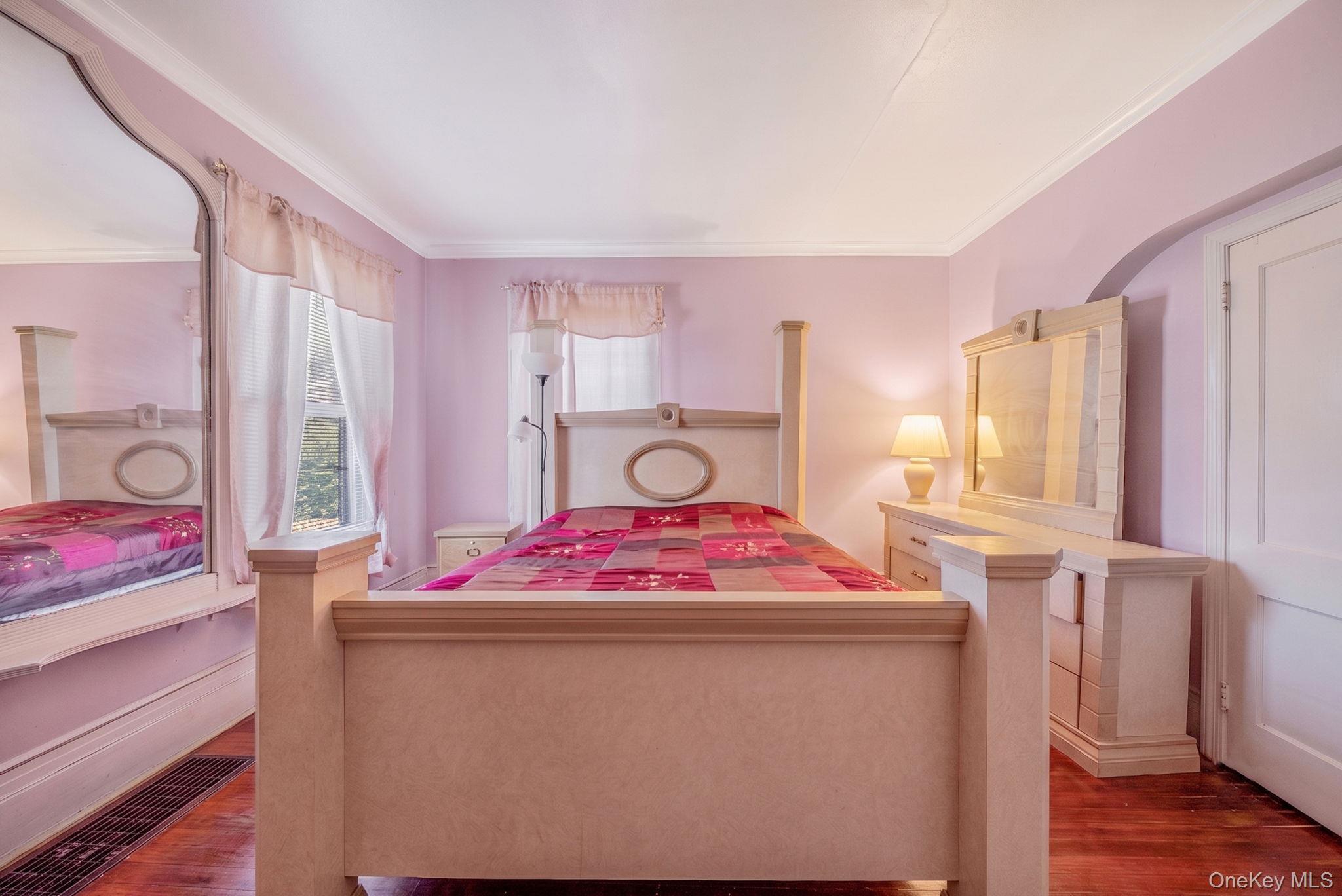 Single Family Bay Park Place Queens, NY 11691, MLS-1020605-18