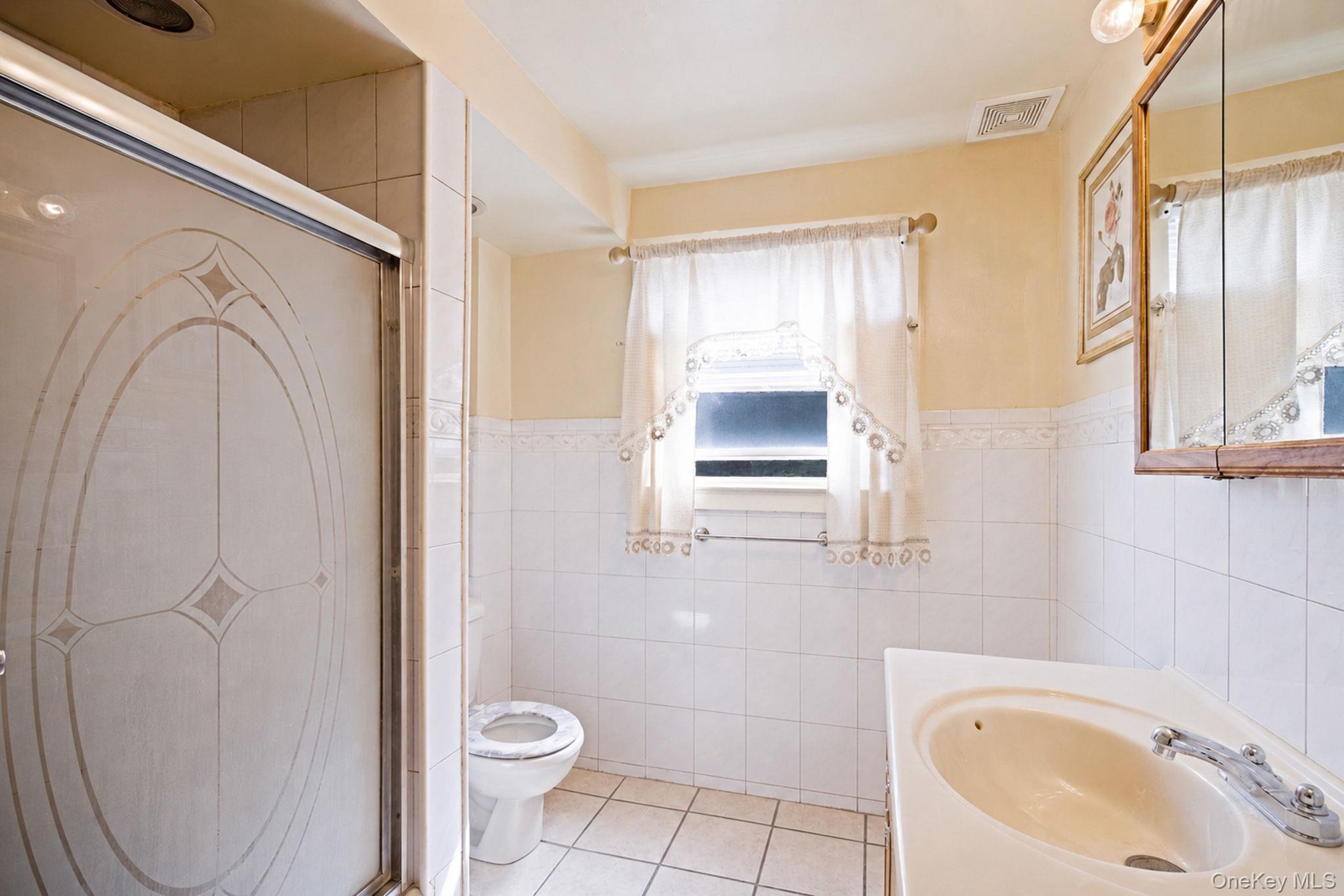 Single Family Bay Park Place Queens, NY 11691, MLS-1020605-32