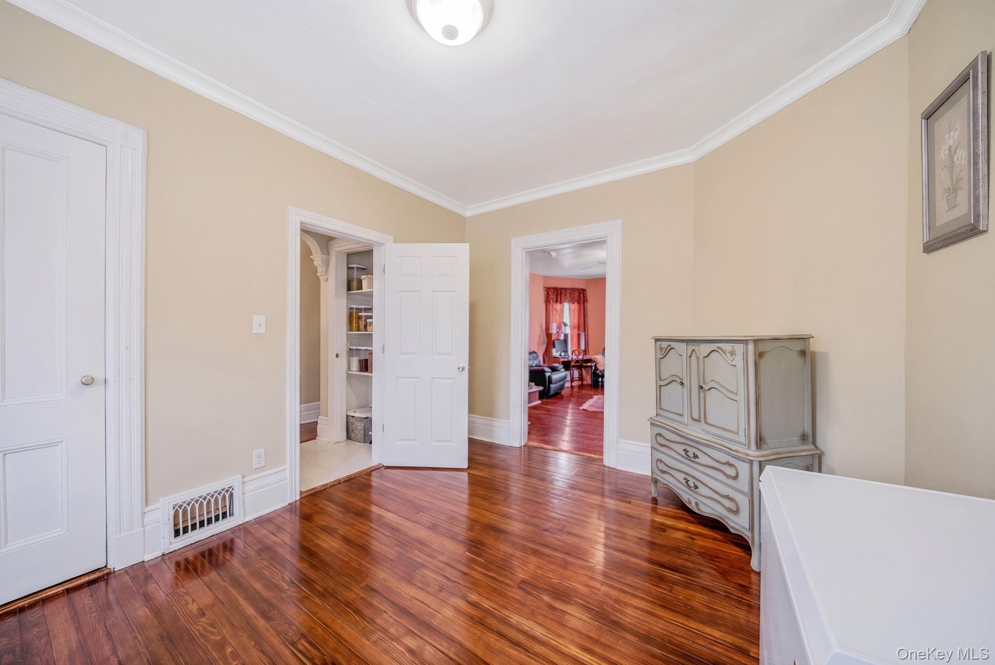 Single Family Bay Park Place Queens, NY 11691, MLS-1020605-9