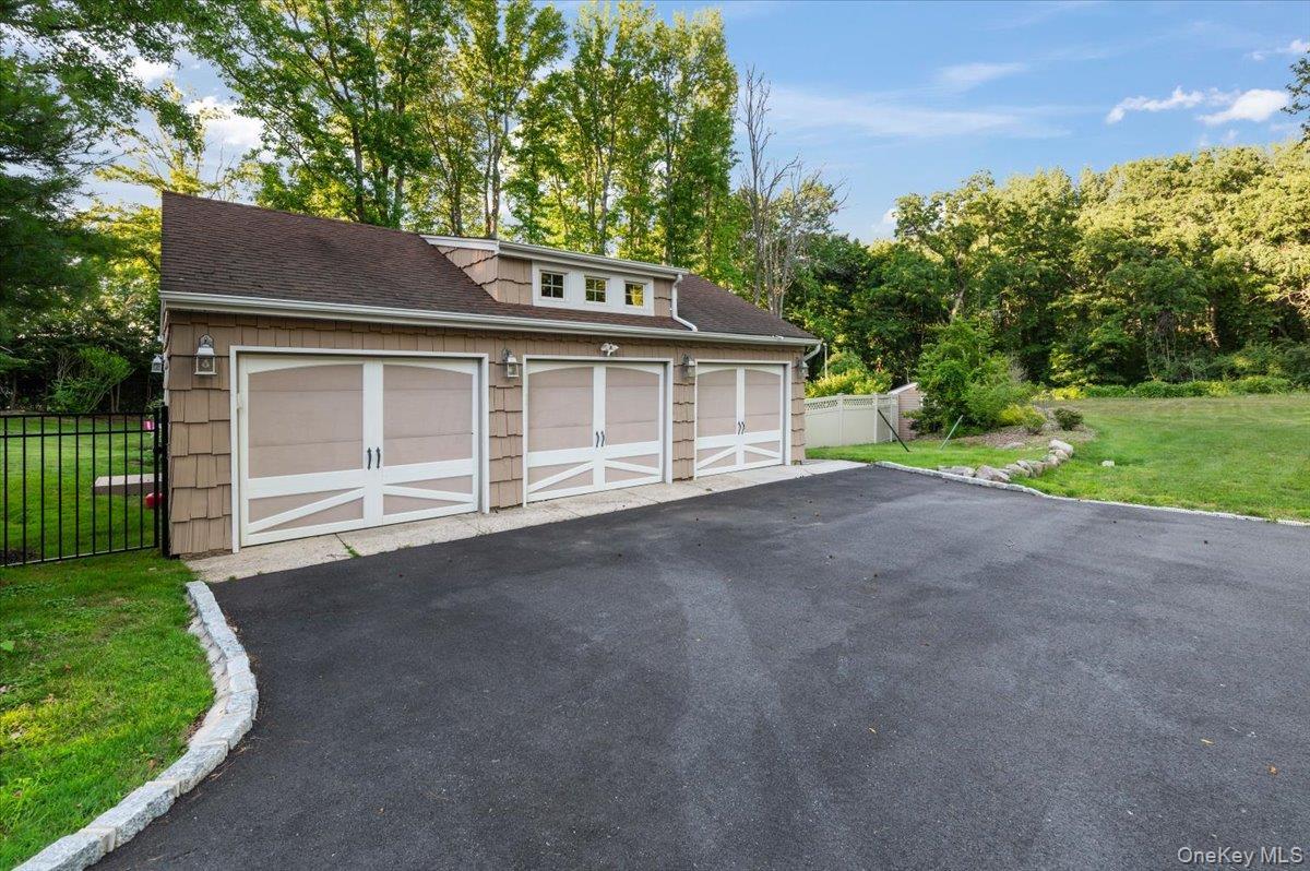 Single Family Plainview Road  Nassau County, NY 11797, MLS-1020613-35