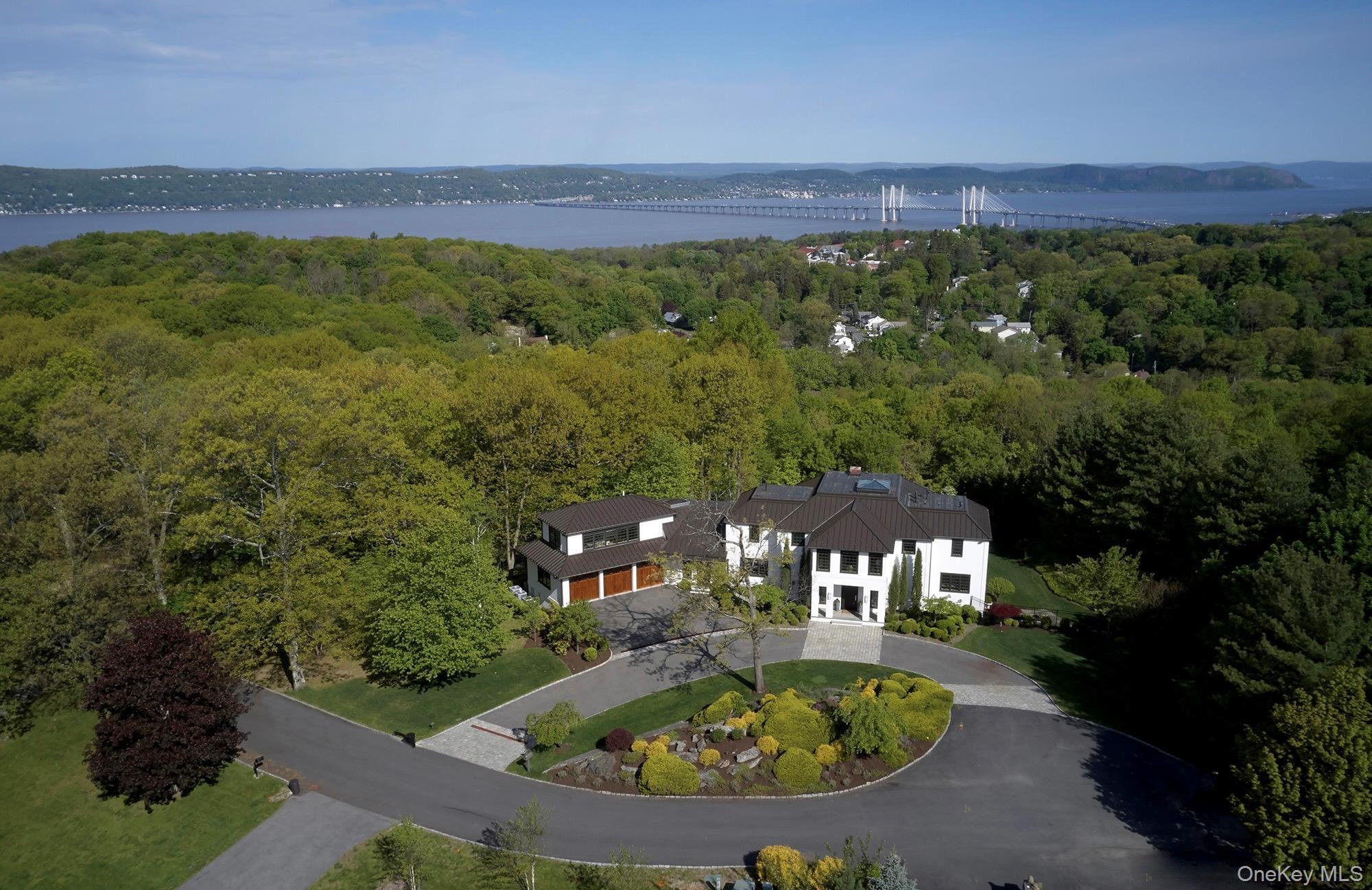 Single Family Riverview Court  Westchester County, NY 10533, MLS-1020629-28