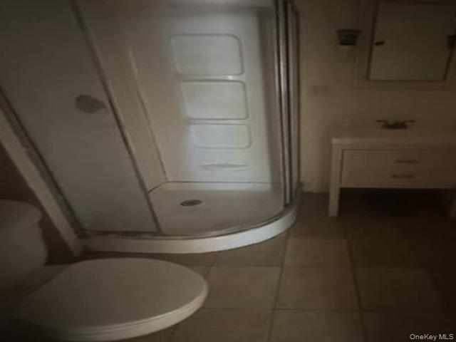 Single Family Pondview Road  Suffolk County, NY 11901, MLS-1020632-10