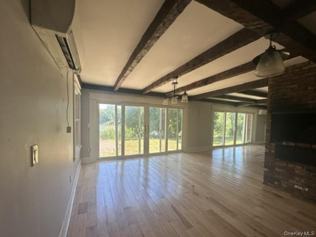 Single Family Pondview Road  Suffolk County, NY 11901, MLS-1020632-2