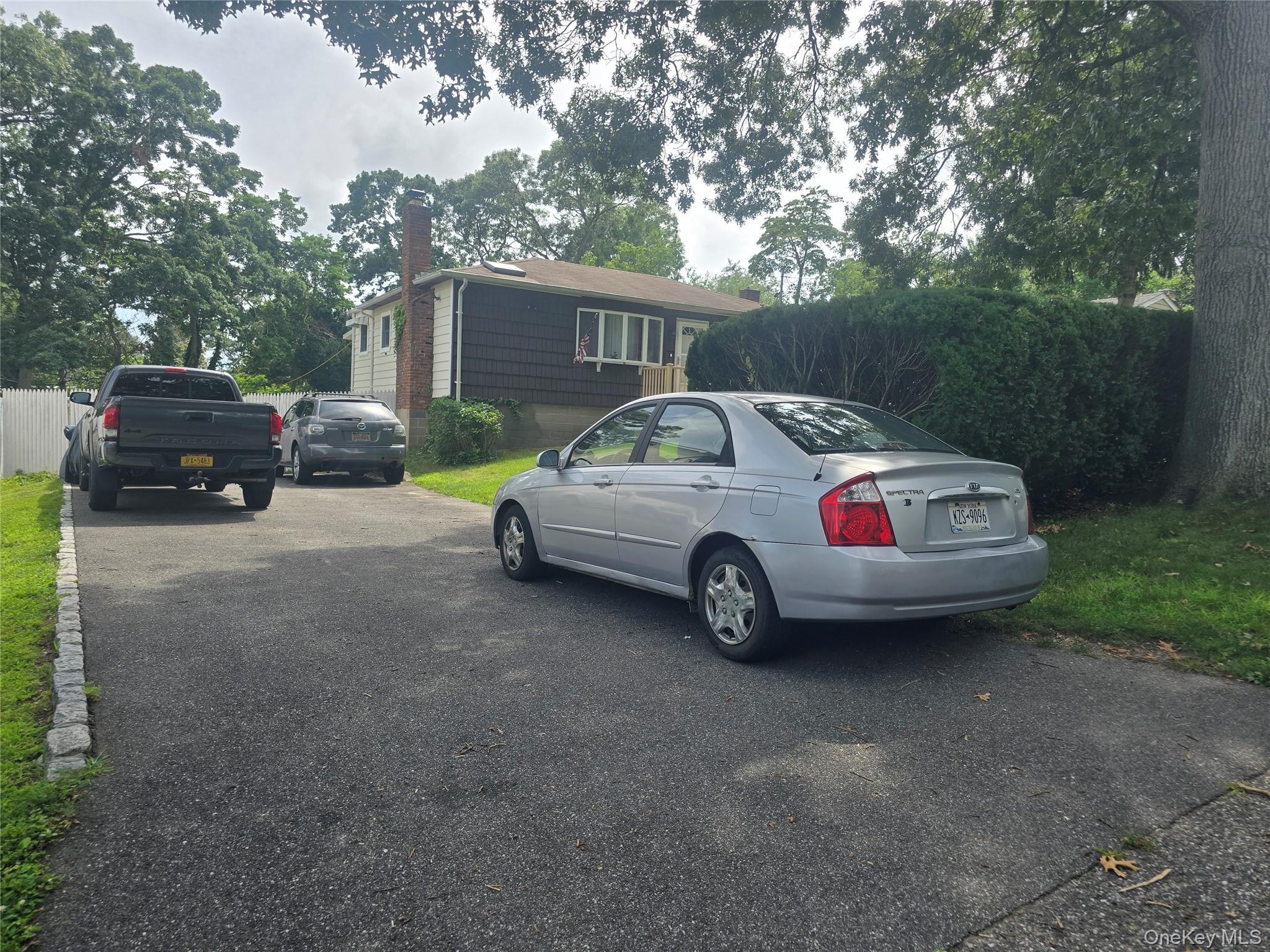 Single Family Birch Avenue Suffolk County, NY 11738, MLS-1020644-3