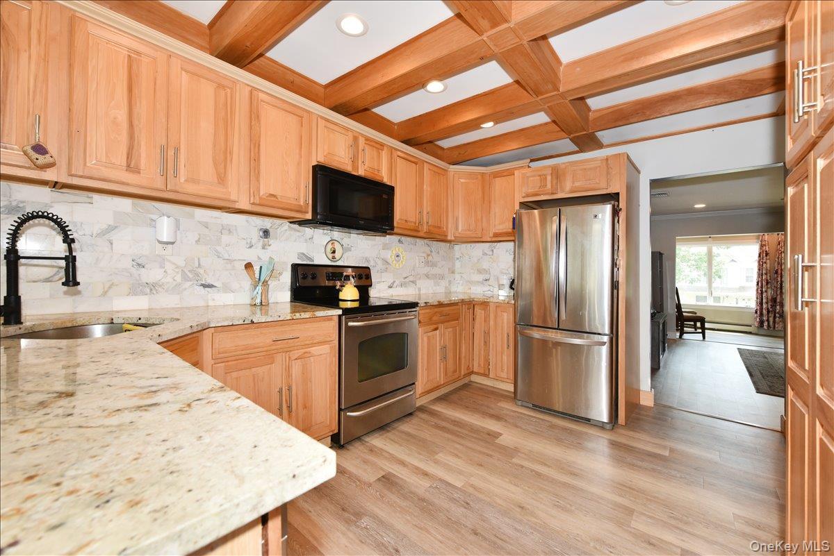 Single Family School Street  Suffolk County, NY 11779, MLS-1020646-13