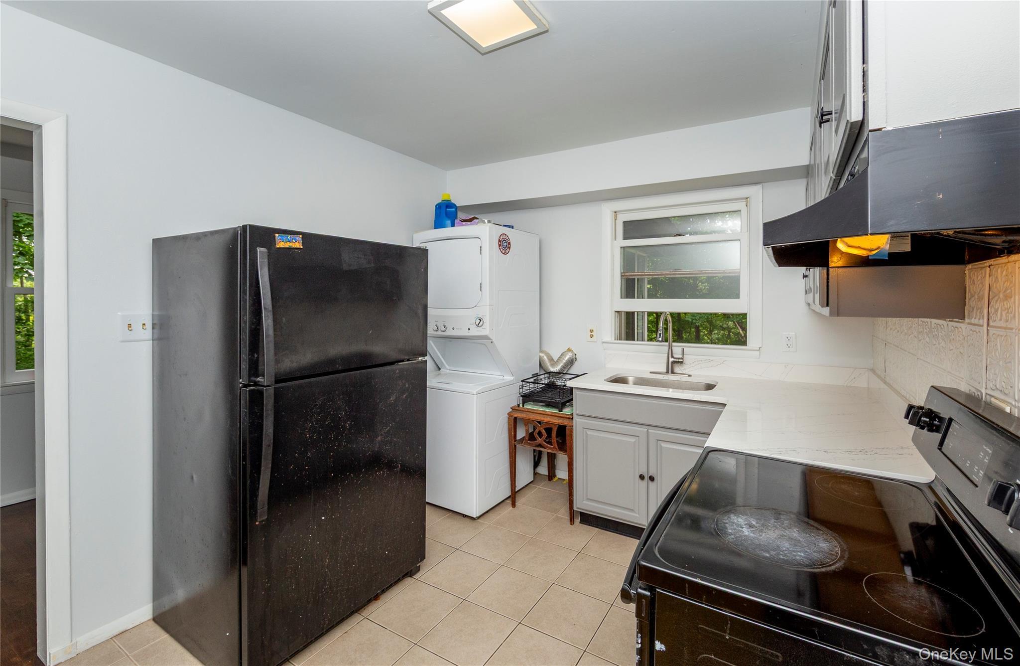 Single Family Birch Terrace Dutchess County, NY 12564, MLS-1020651-22