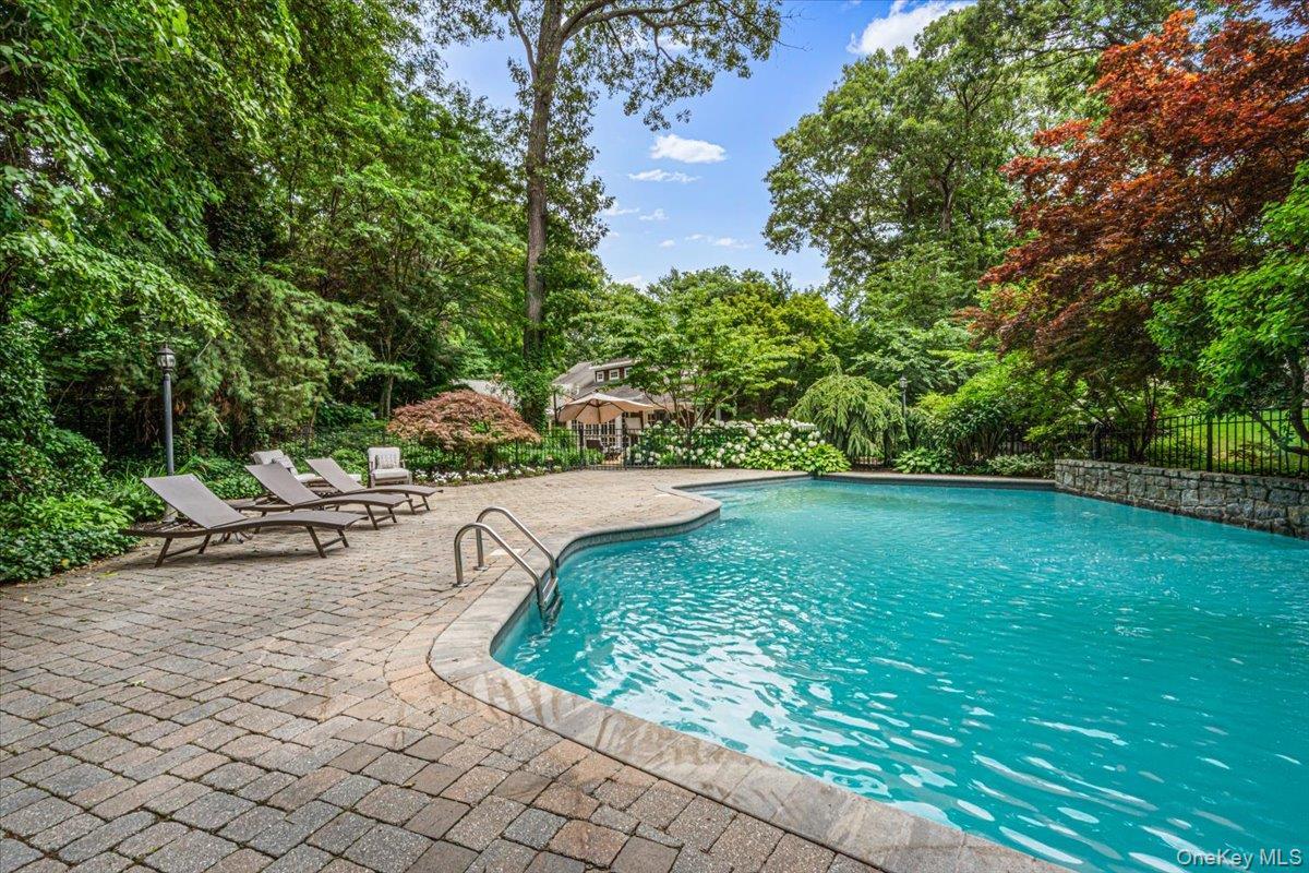 Single Family Cherry Lane Nassau County, NY 11791, MLS-1020663-41