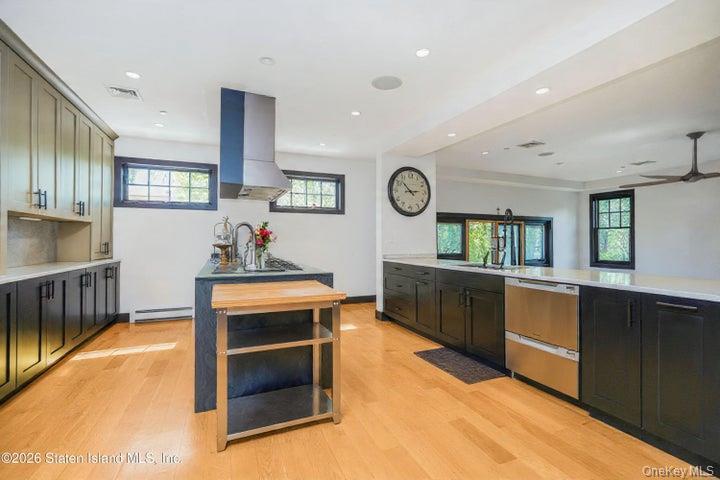 Single Family Hull Ave Staten Island, NY 10306, MLS-1020666-13