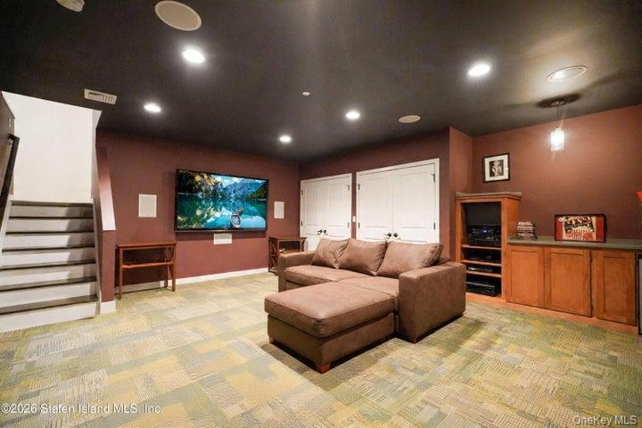 Single Family Hull Ave Staten Island, NY 10306, MLS-1020666-16
