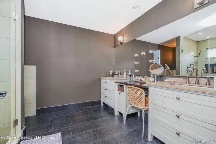 Single Family Hull Ave Staten Island, NY 10306, MLS-1020666-23