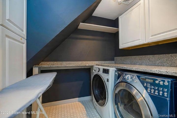 Single Family Hull Ave Staten Island, NY 10306, MLS-1020666-27