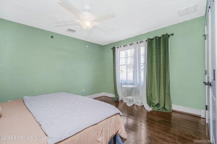 Single Family Hull Ave Staten Island, NY 10306, MLS-1020666-32
