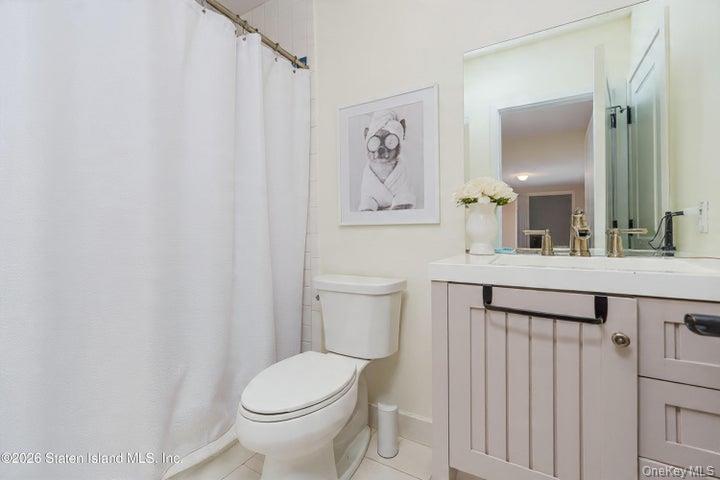 Single Family Hull Ave Staten Island, NY 10306, MLS-1020666-33