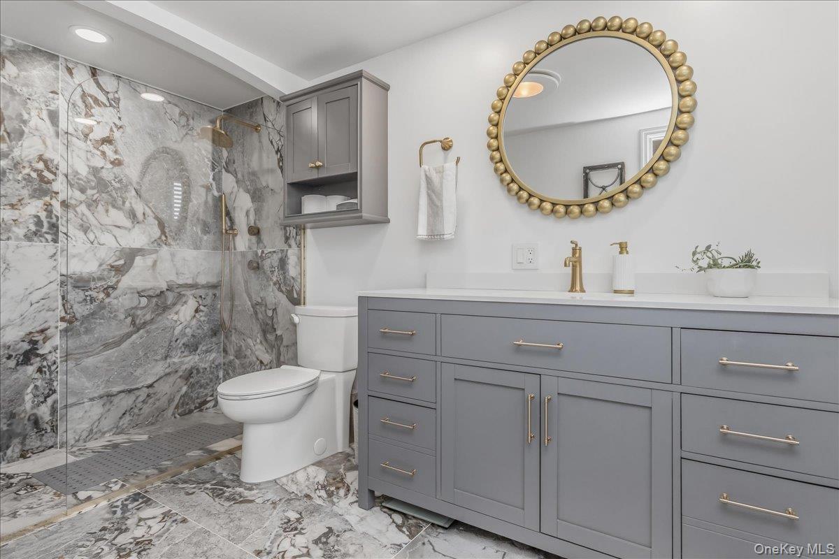 Single Family Circle Drive Suffolk County, NY 11702, MLS-1020694-21