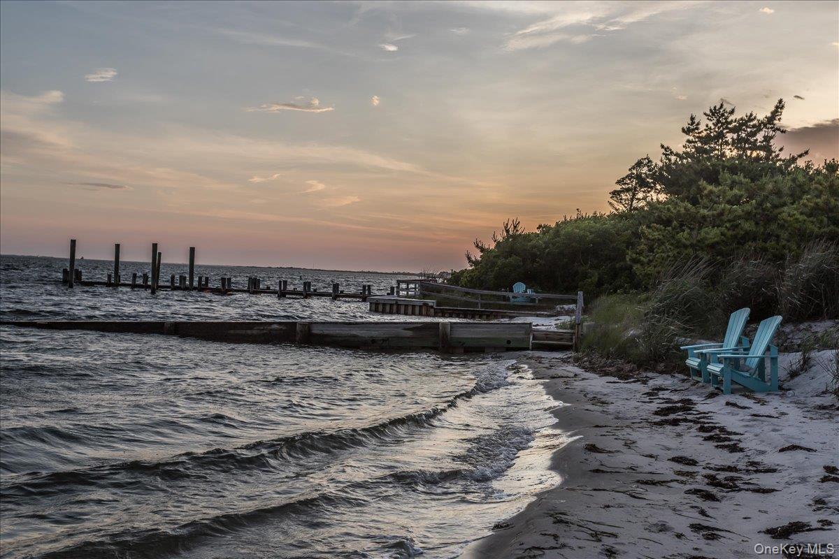 Single Family Circle Drive Suffolk County, NY 11702, MLS-1020694-24