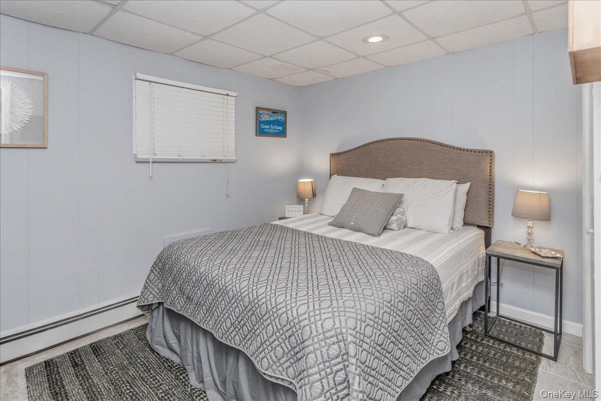 Single Family Circle Drive Suffolk County, NY 11702, MLS-1020694-35