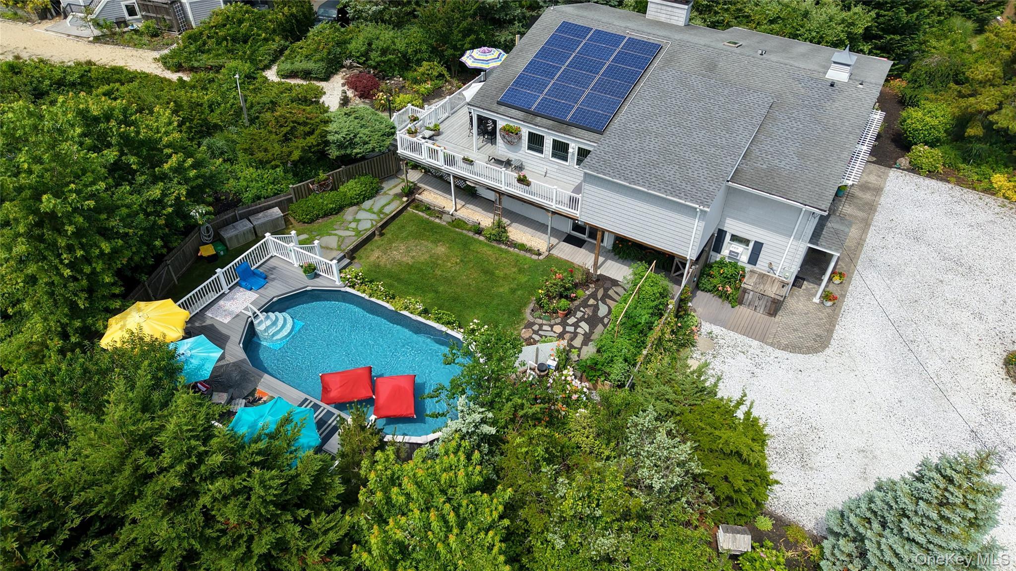 Single Family Circle Drive Suffolk County, NY 11702, MLS-1020694-39