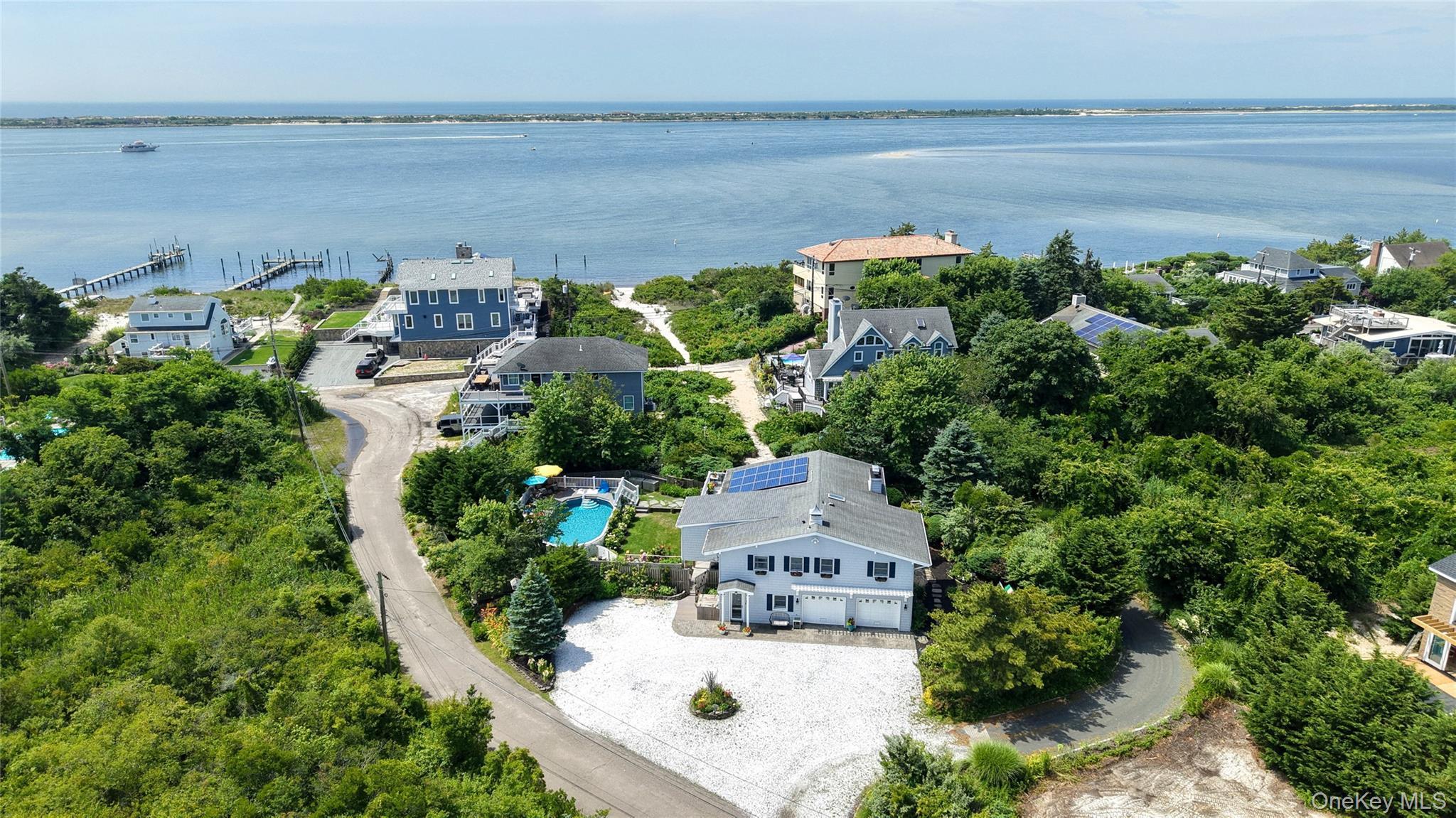Single Family Circle Drive Suffolk County, NY 11702, MLS-1020694-40