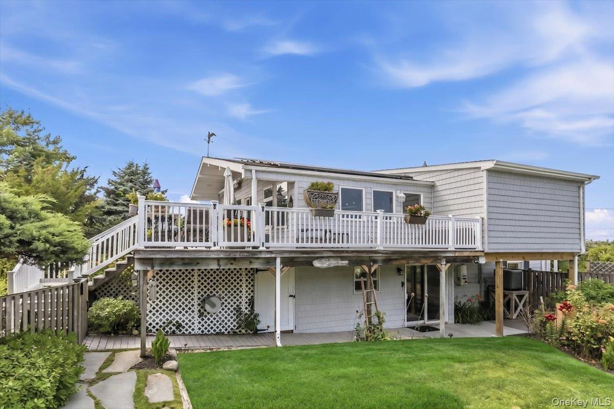 Single Family Circle Drive Suffolk County, NY 11702, MLS-1020694-44