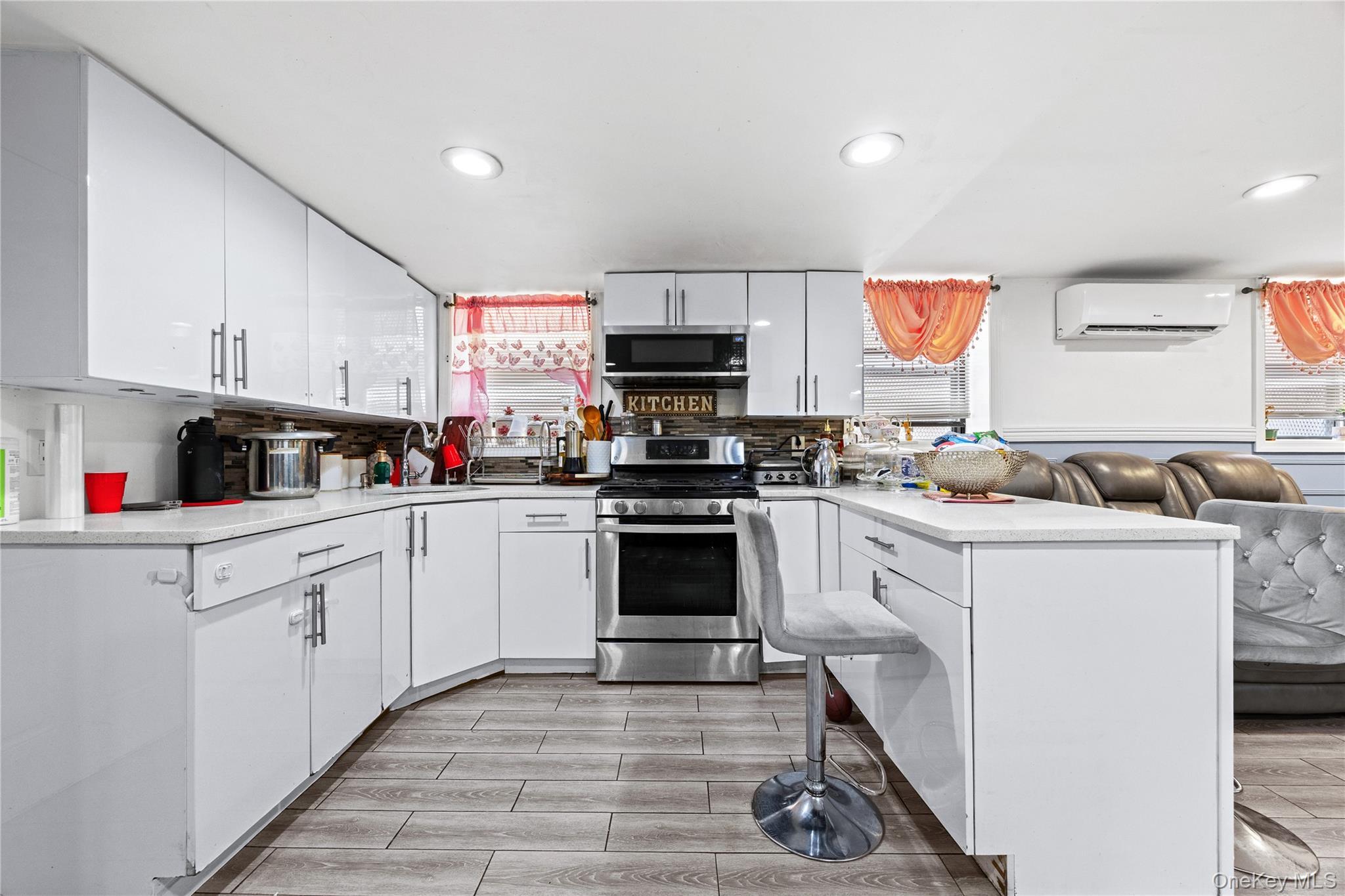 Single Family Buck Street  Bronx, NY 10461, MLS-1020695-21