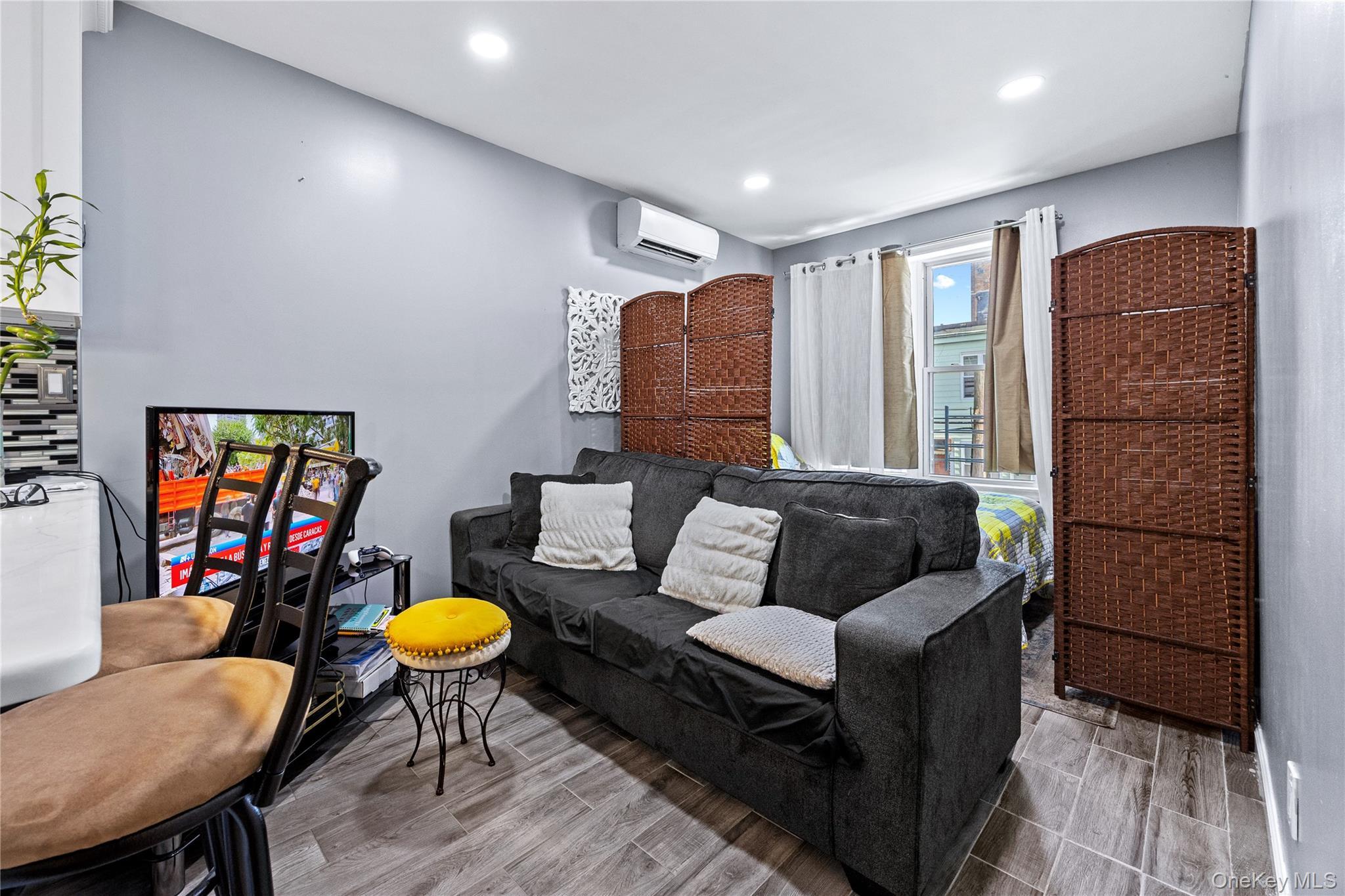 Single Family Buck Street  Bronx, NY 10461, MLS-1020695-31