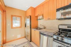 Single Family Wakefield Staten Island, NY 10312, MLS-1020704-17