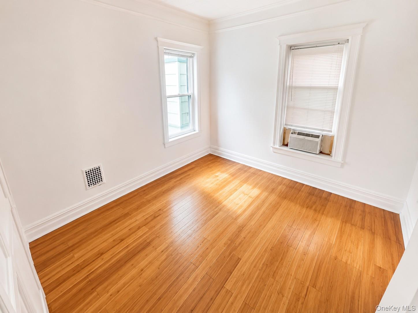 Apartment 85th Drive  Queens, NY 11421, MLS-1020708-4