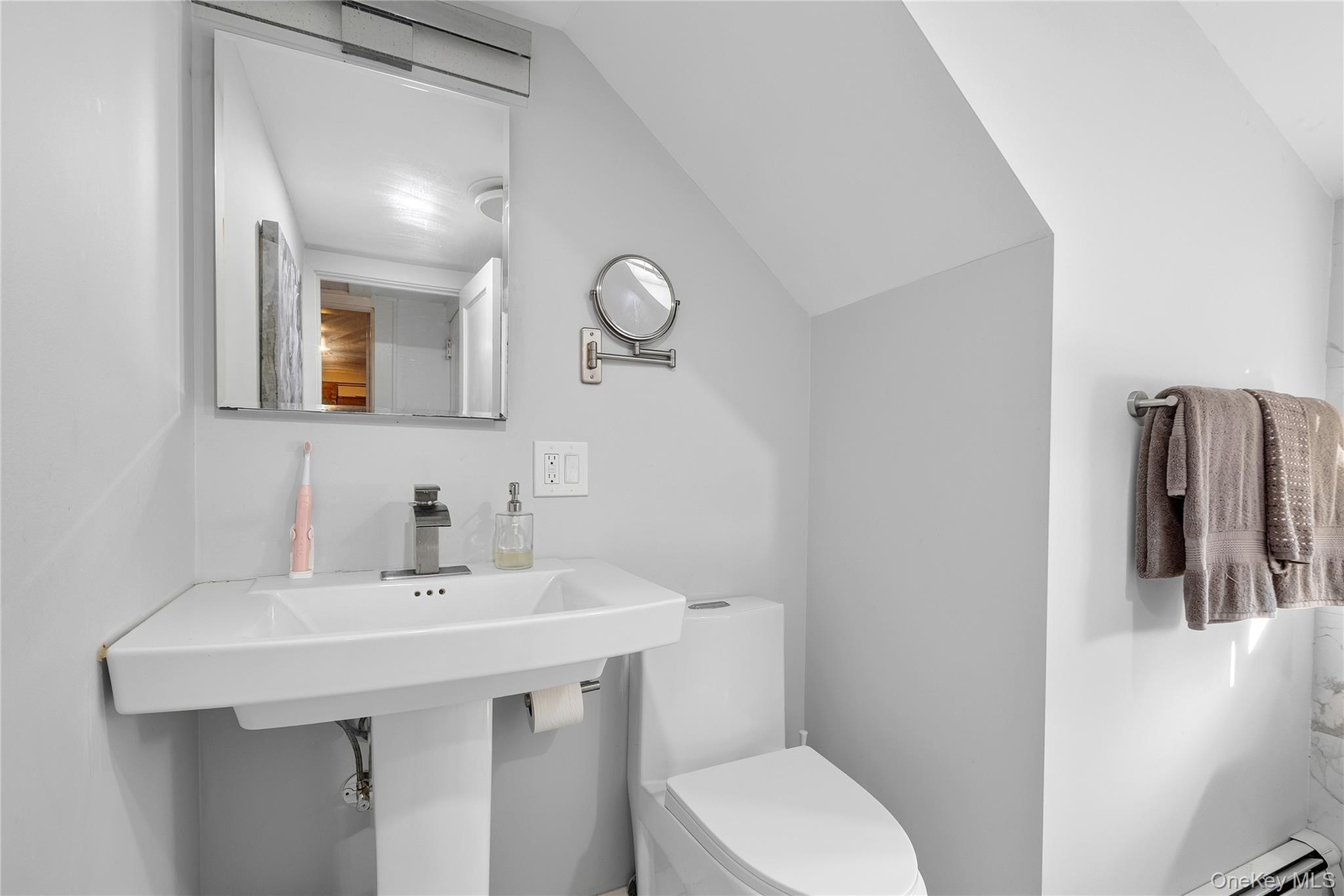 Single Family Bayview Terrace  Westchester County, NY 10520, MLS-1020711-13