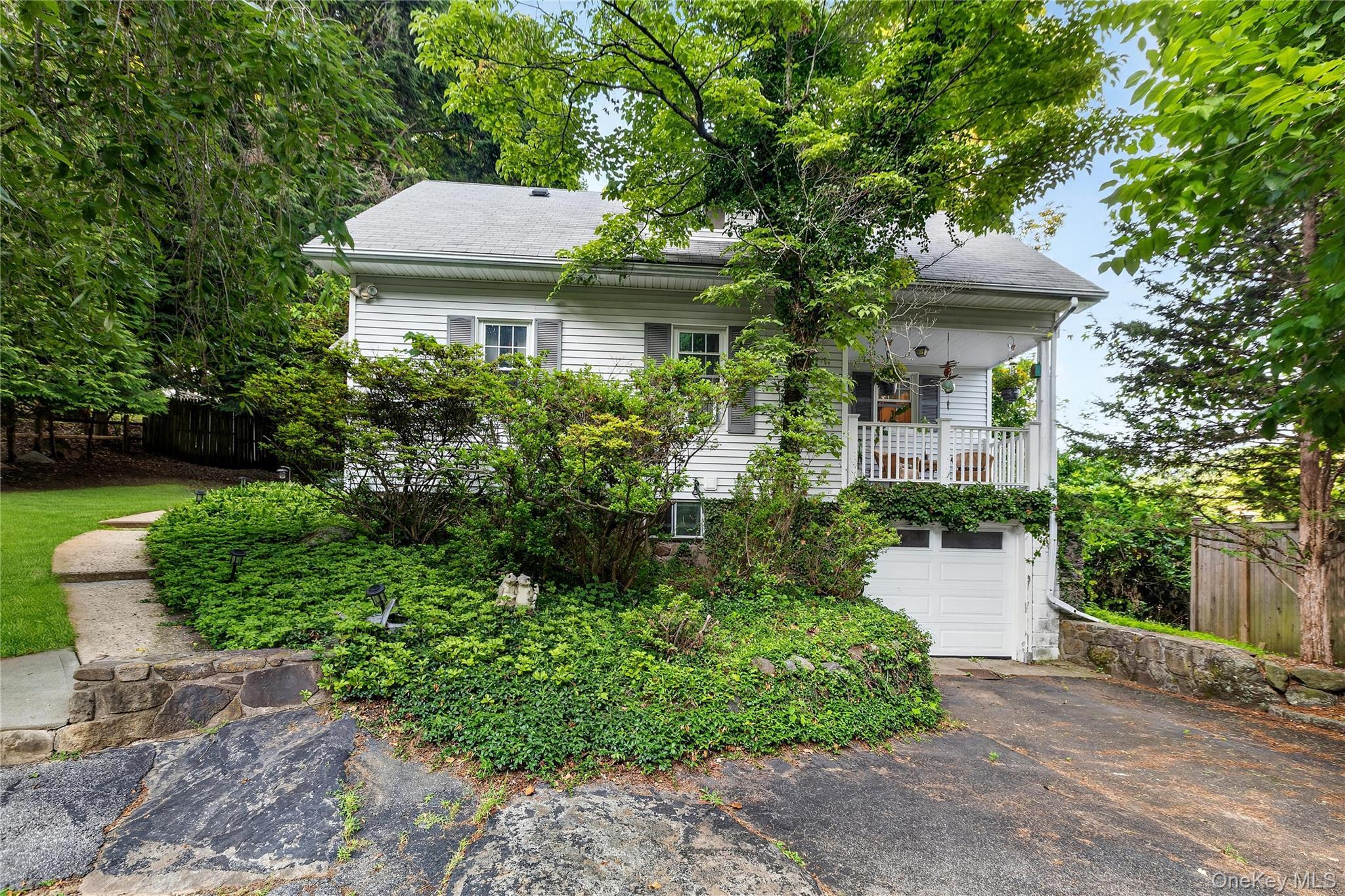 Single Family Bayview Terrace  Westchester County, NY 10520, MLS-1020711-22