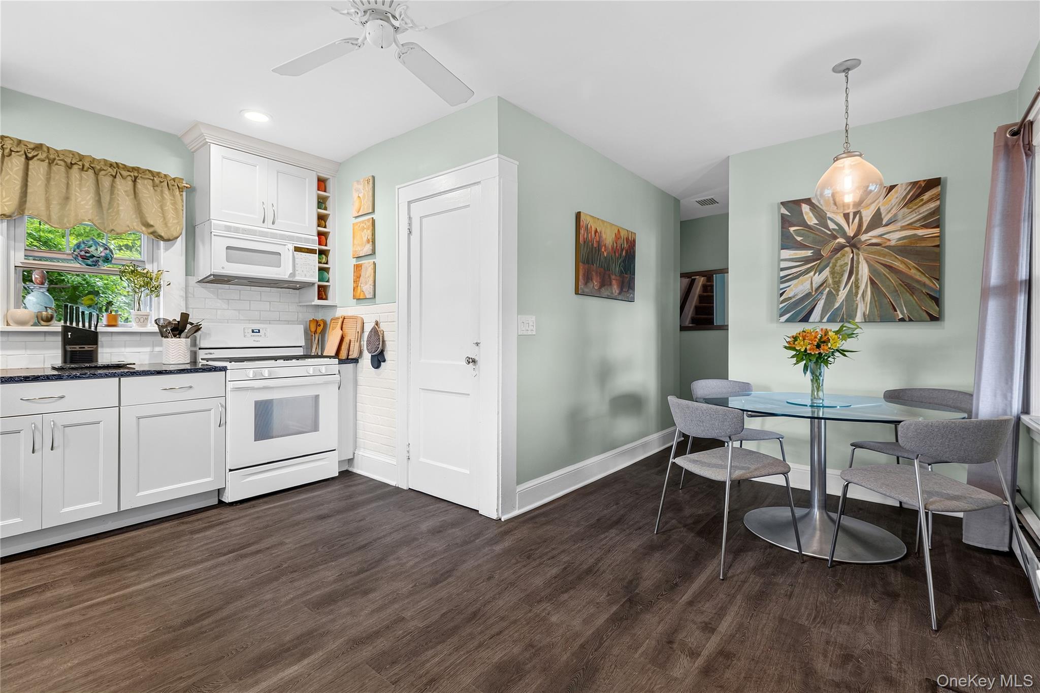 Single Family Bayview Terrace  Westchester County, NY 10520, MLS-1020711-5