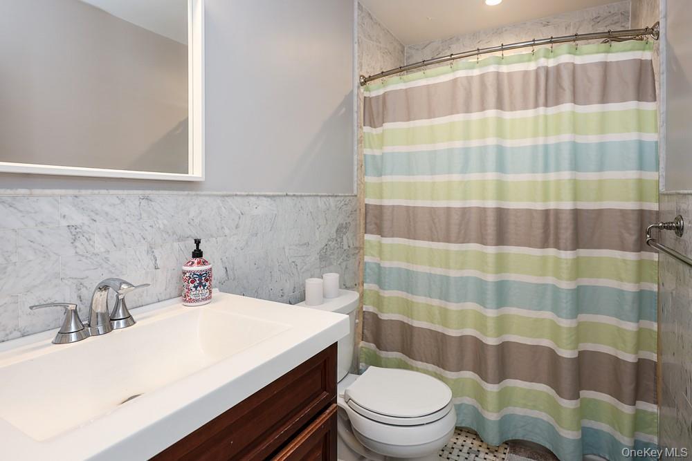 Single Family Cambria Road Nassau County, NY 11791, MLS-1020752-24