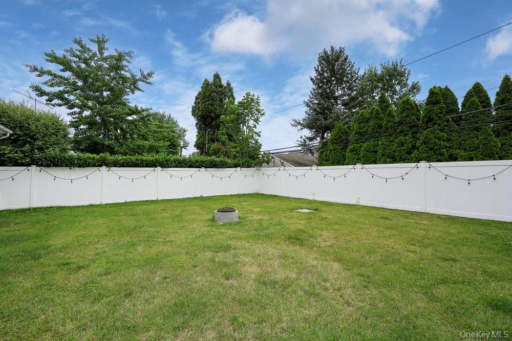 Single Family Cambria Road Nassau County, NY 11791, MLS-1020752-30