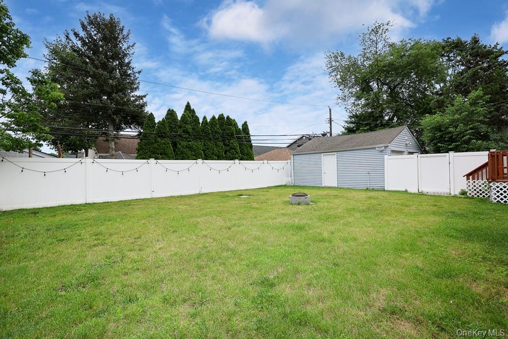 Single Family Cambria Road Nassau County, NY 11791, MLS-1020752-31