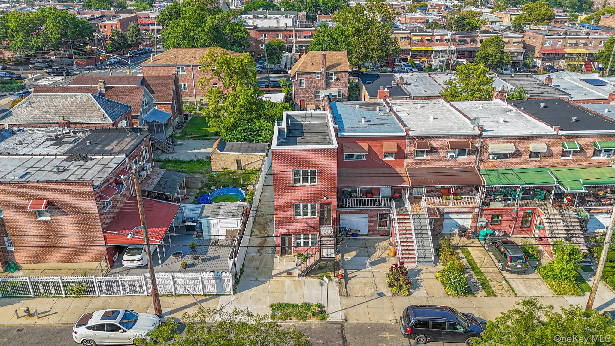 Single Family E 221st Street  Bronx, NY 10469, MLS-1020781-23