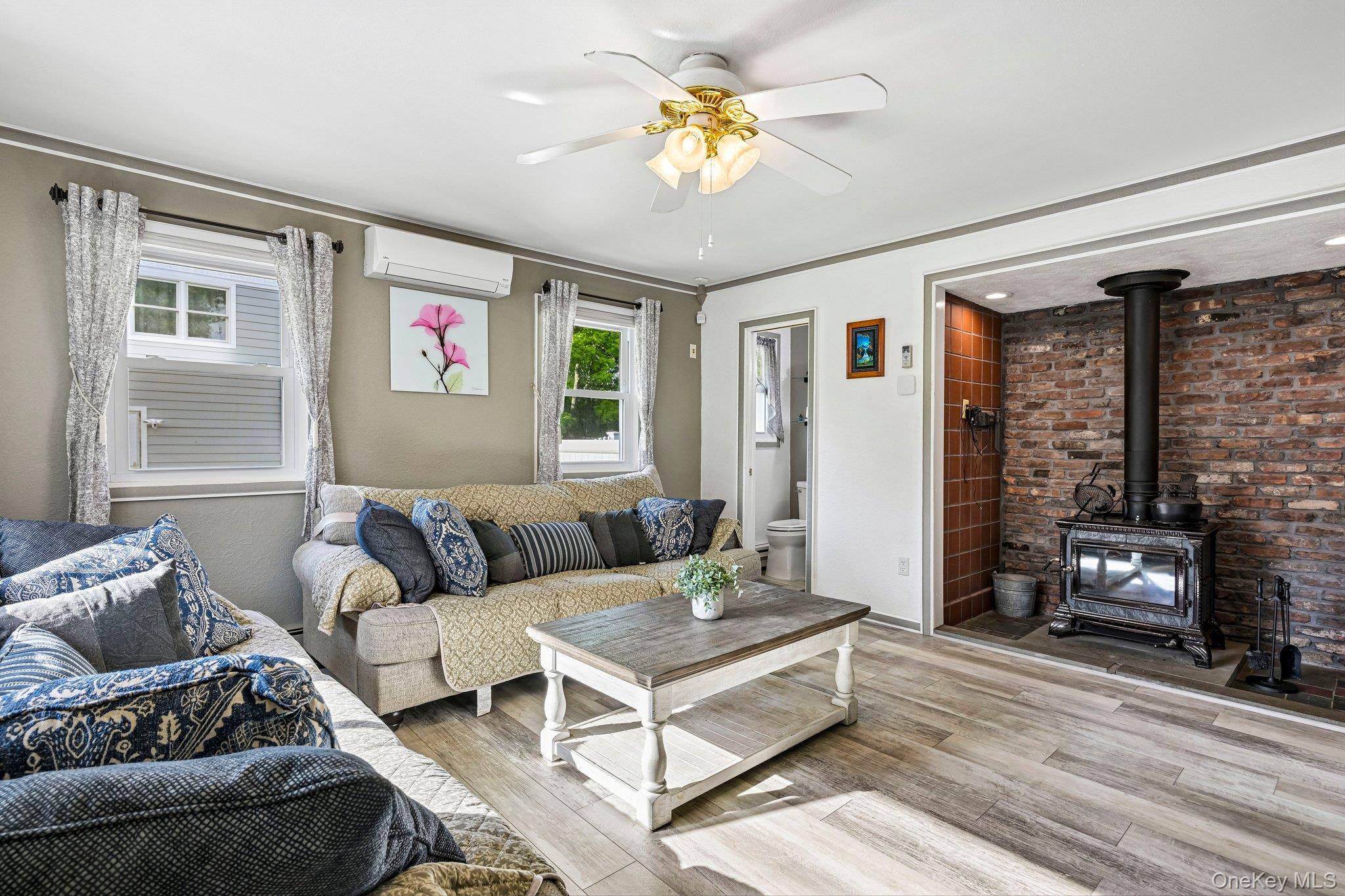 Single Family Oak Avenue Suffolk County, NY 11967, MLS-1020783-13
