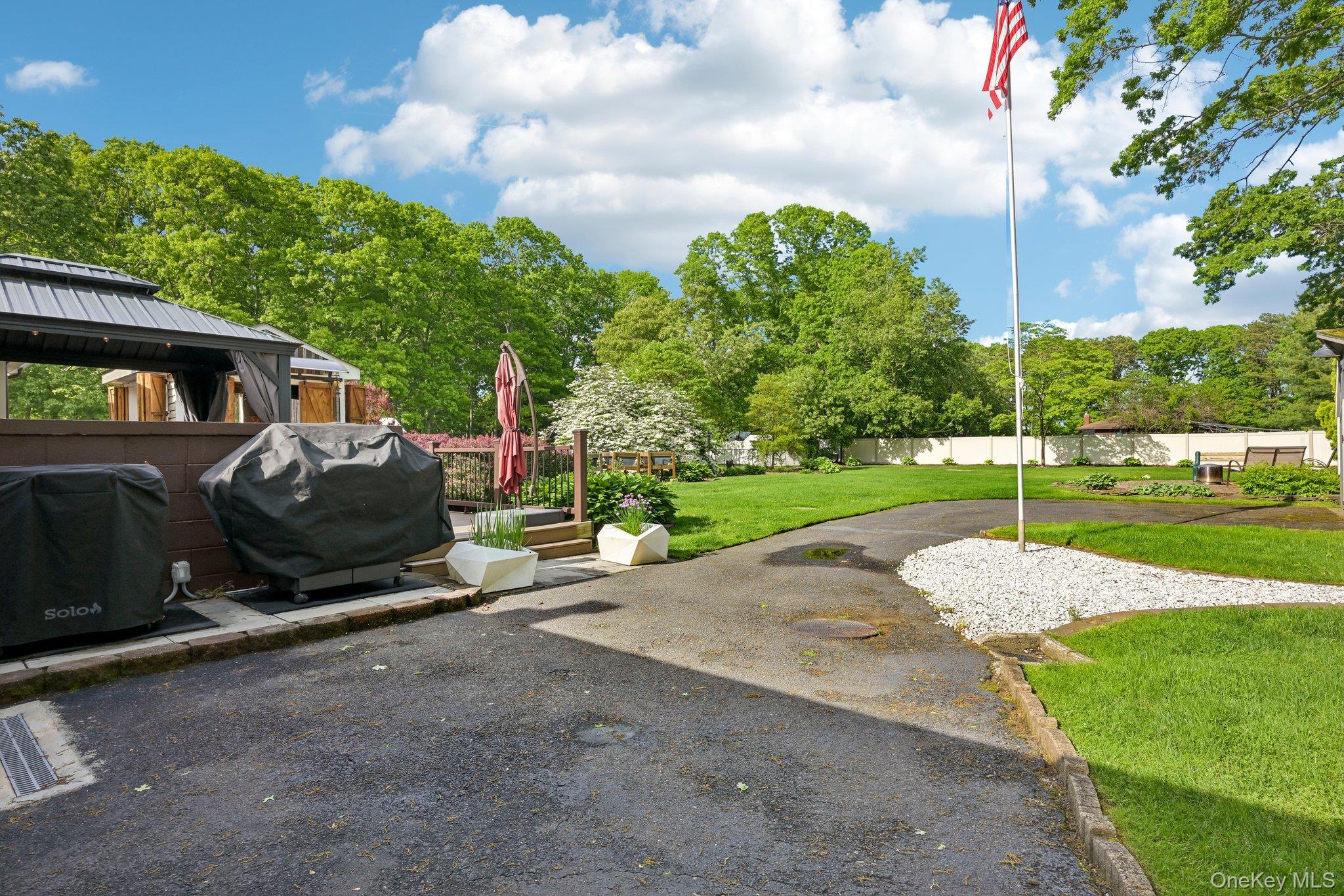 Single Family Oak Avenue  Suffolk County, NY 11967, MLS-1020783-42