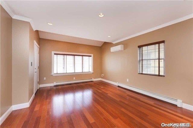 Single Family 58th Avenue  Queens, NY 11378, MLS-1020791-5