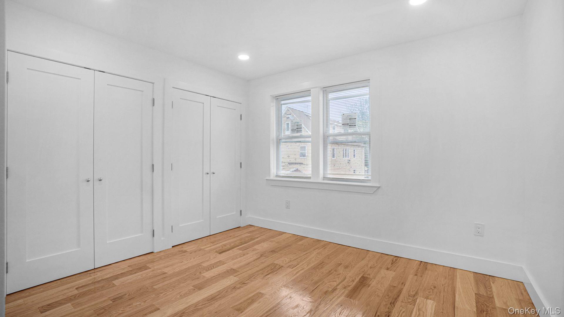 Single Family Duryea Avenue Bronx, NY 10466, MLS-1020805-19