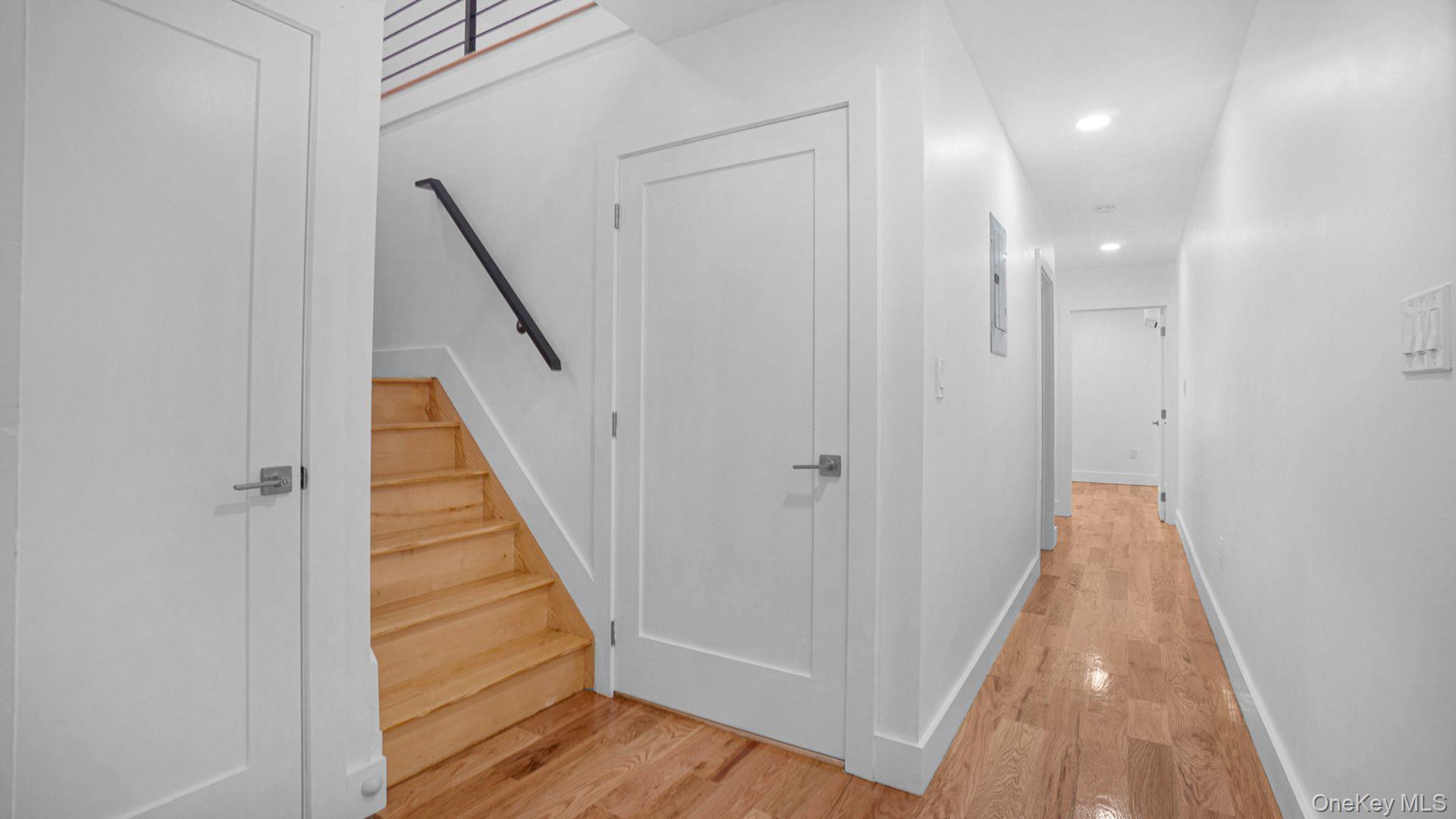 Single Family Duryea Avenue Bronx, NY 10466, MLS-1020805-20