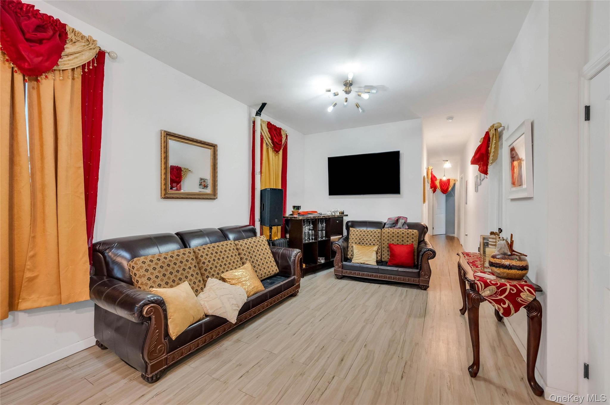 Single Family E 198th Street Bronx, NY 10458, MLS-1020822-15