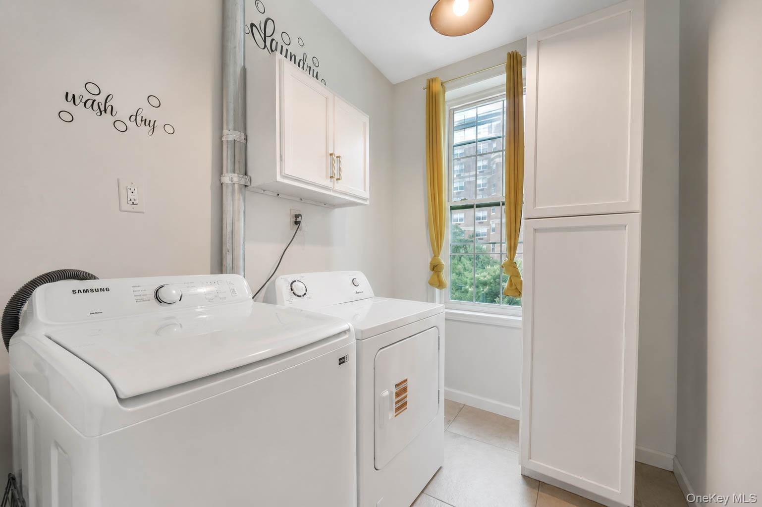 Single Family E 198th Street Bronx, NY 10458, MLS-1020822-32