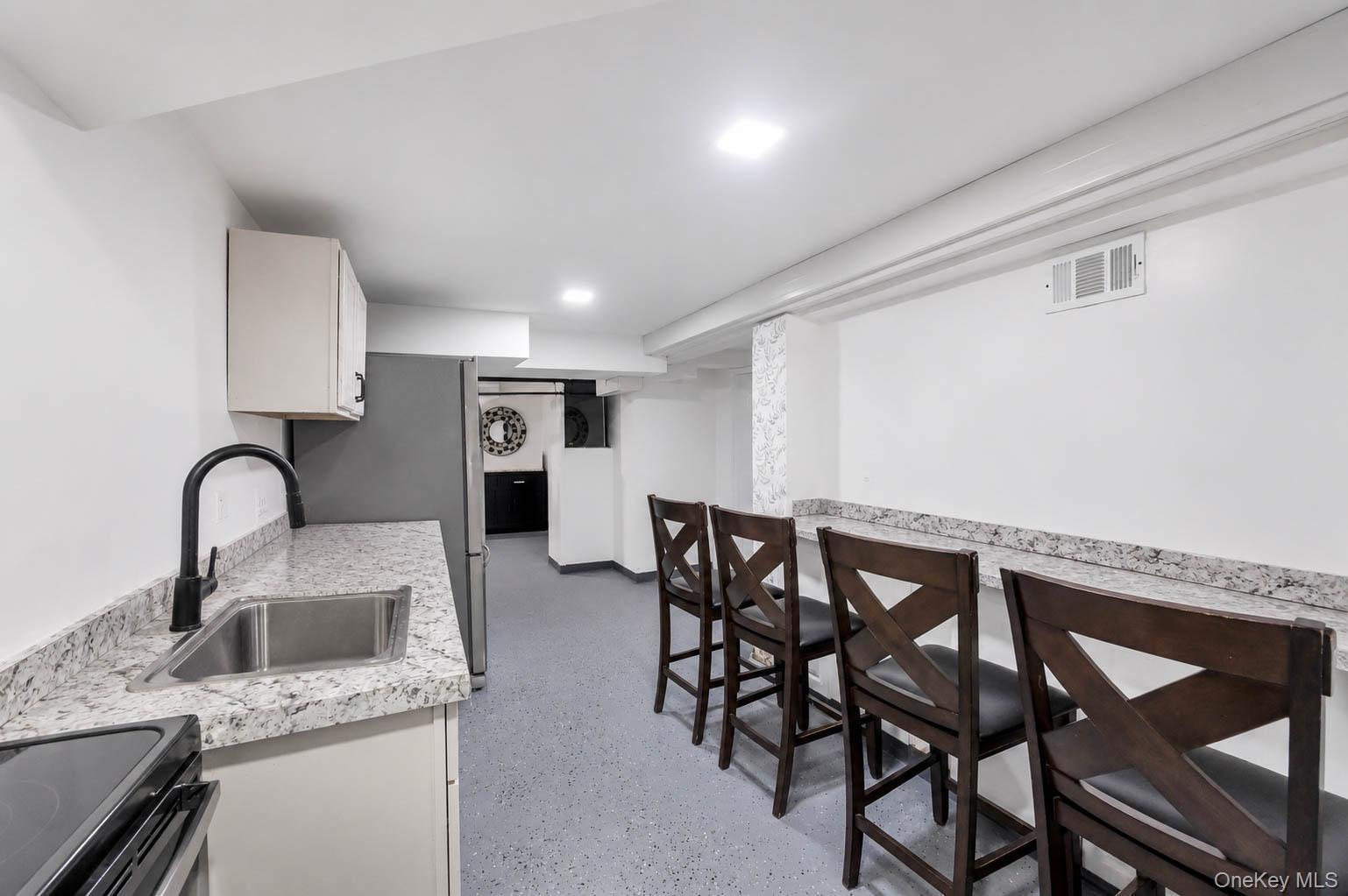 Single Family E 198th Street Bronx, NY 10458, MLS-1020822-35