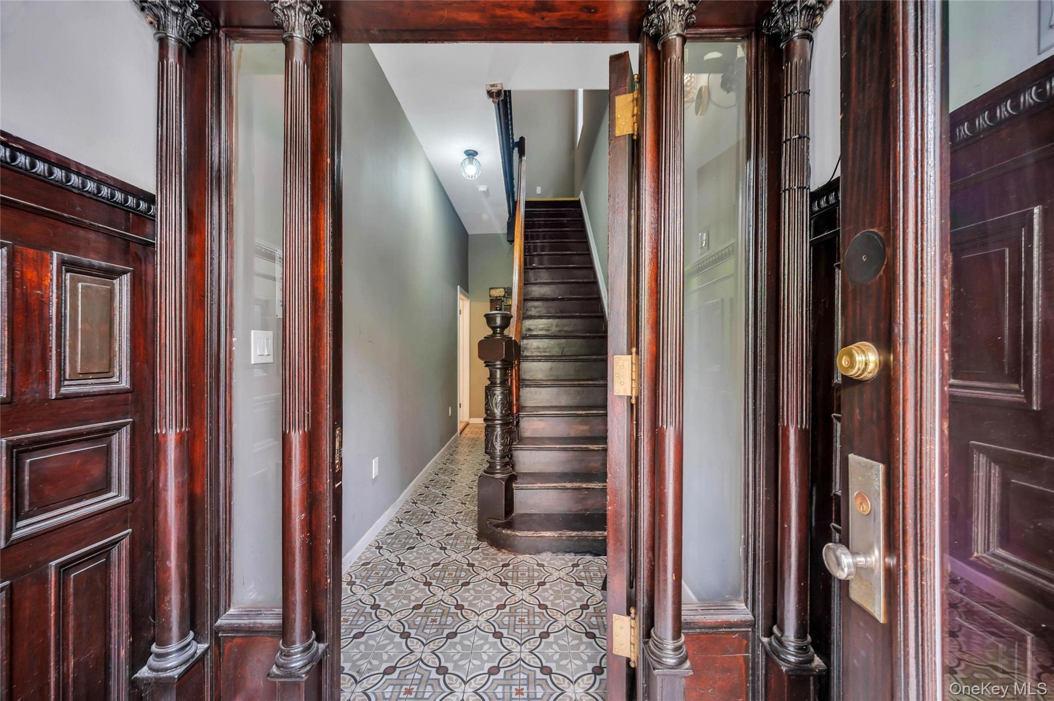 Single Family E 198th Street Bronx, NY 10458, MLS-1020822-5
