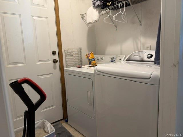 Single Family Speonk Riverhead Road Suffolk County, NY 11972, MLS-1020838-13