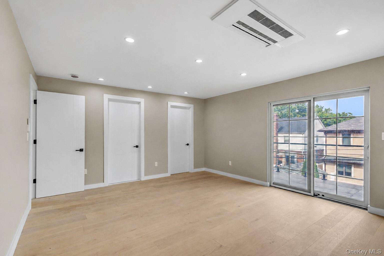 Single Family 213th Street  Queens, NY 11427, MLS-1020874-21