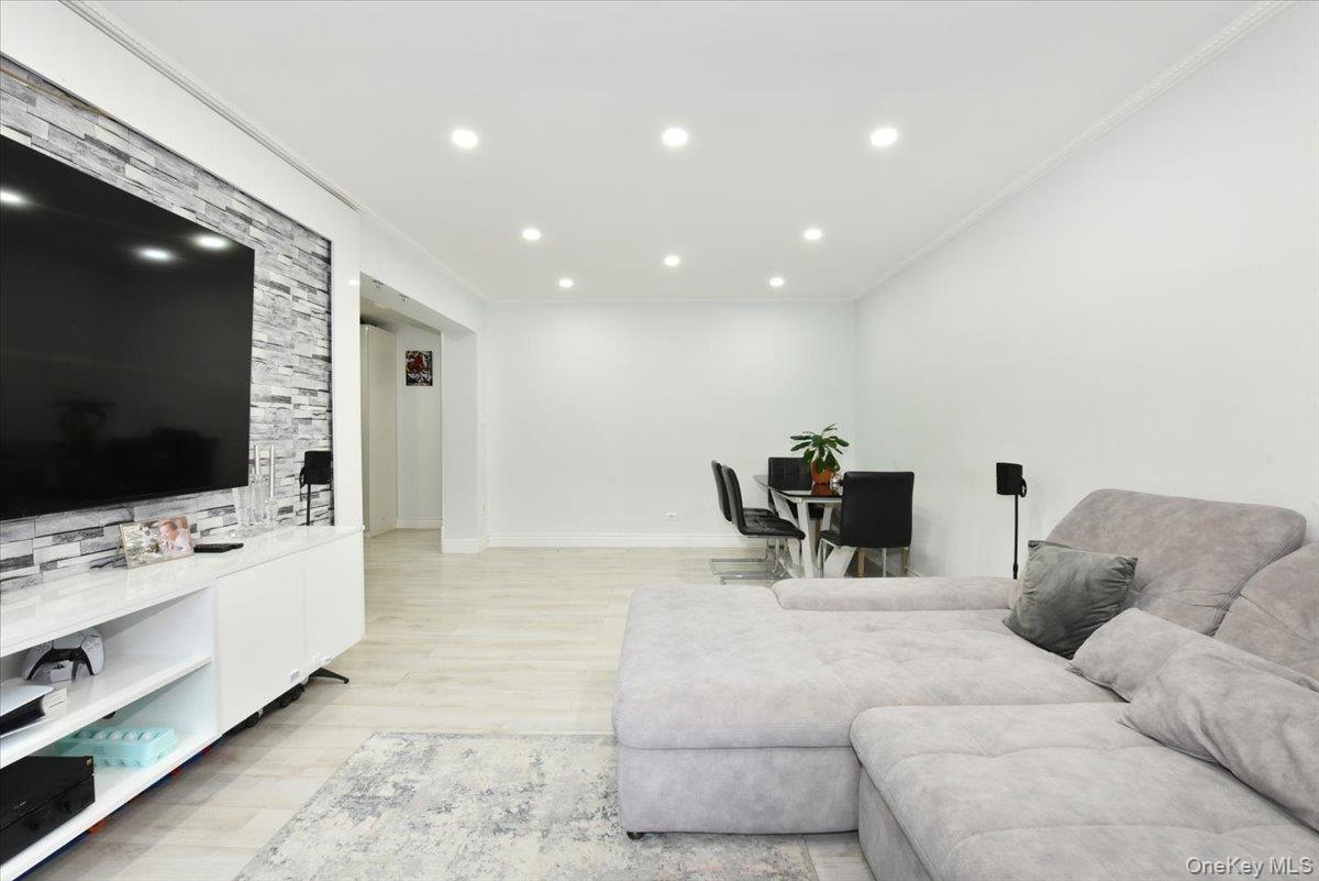 Coop E 19th Street  Brooklyn, NY 11235, MLS-1020883-10