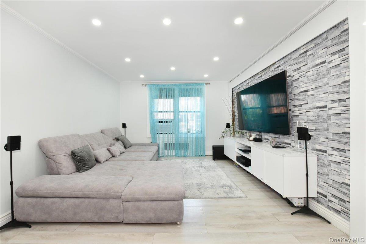 Coop E 19th Street  Brooklyn, NY 11235, MLS-1020883-13
