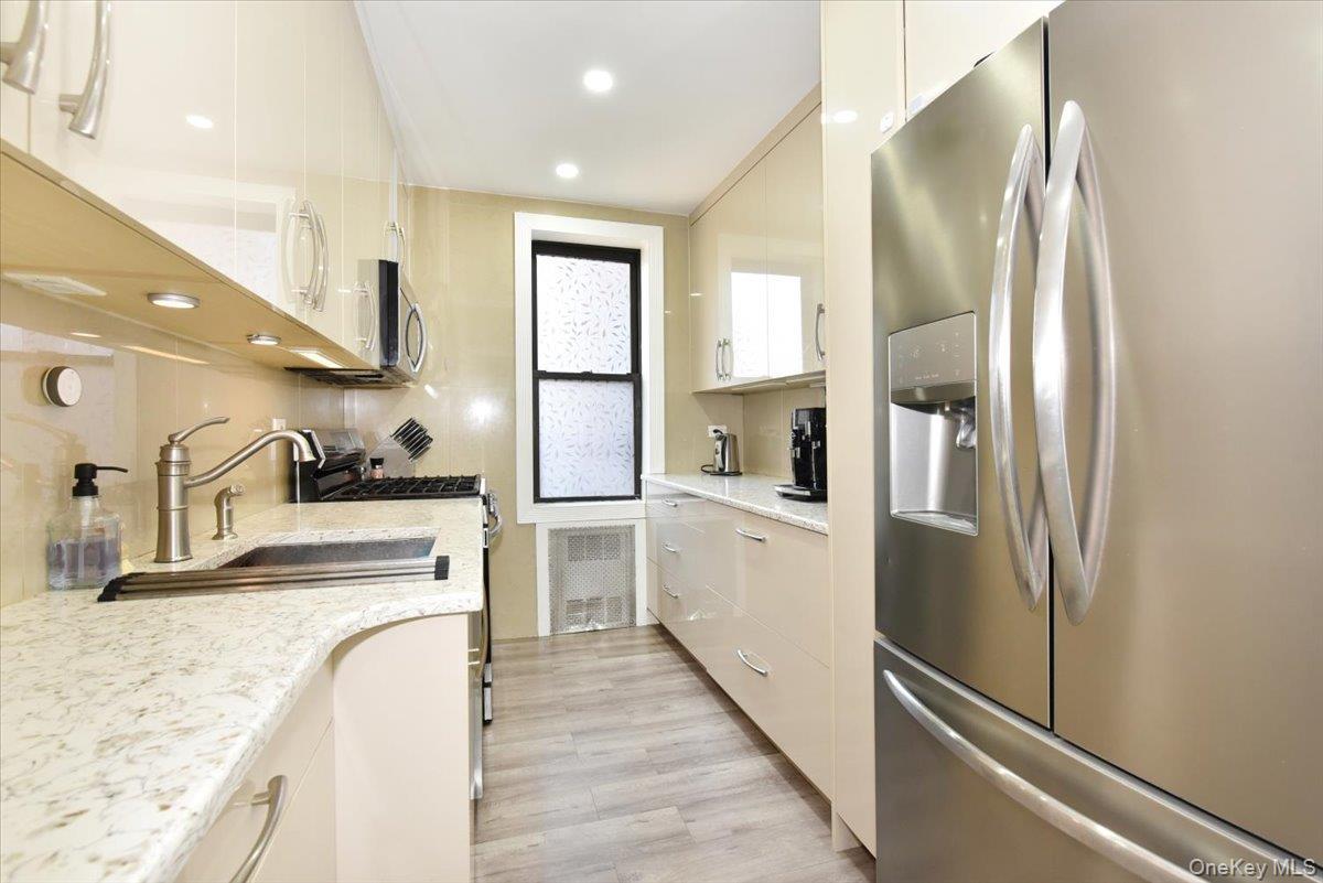 Coop E 19th Street  Brooklyn, NY 11235, MLS-1020883-19